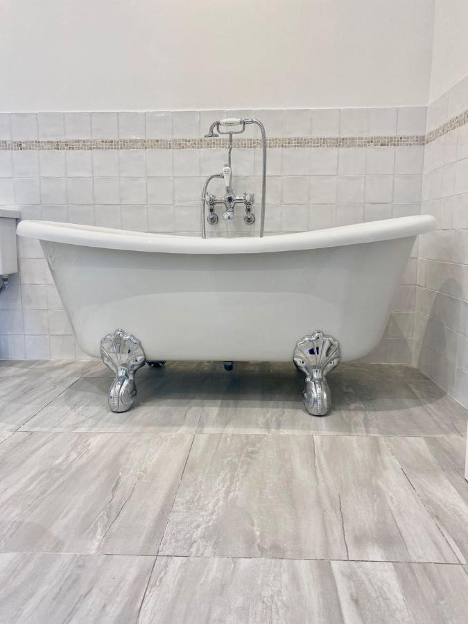 Bed and Breakfast Noubar Cenevieres Экстерьер фото